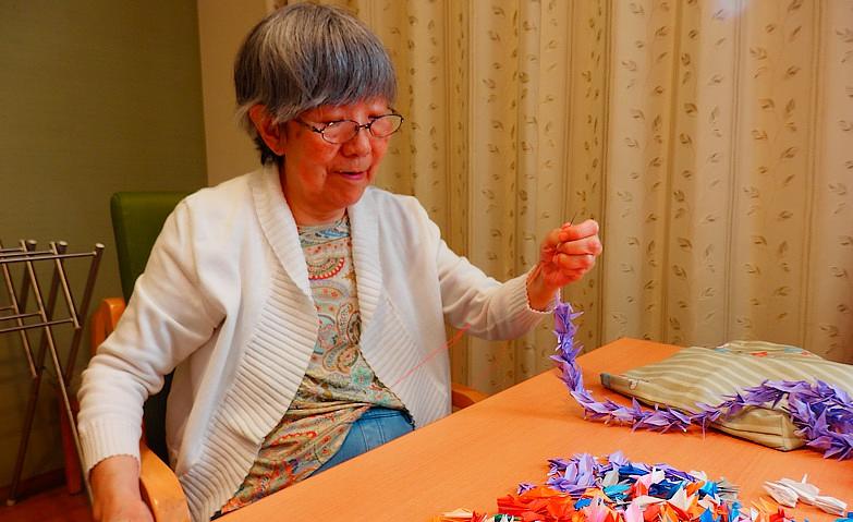 千羽鶴に願いを込めて