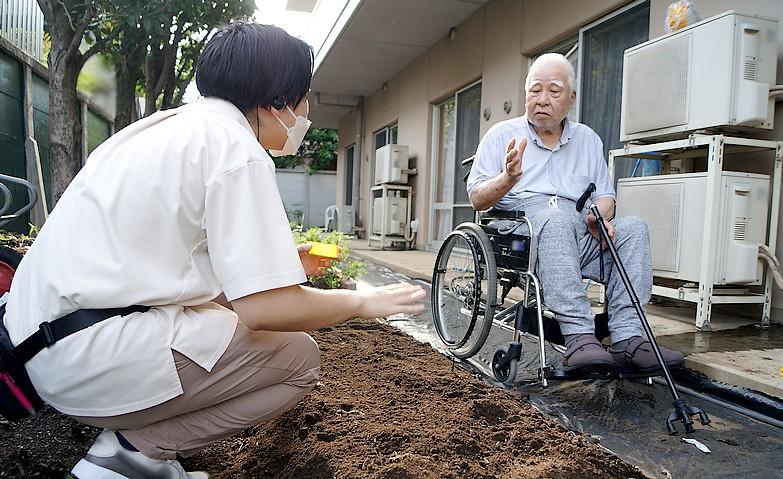 大根の種まき			