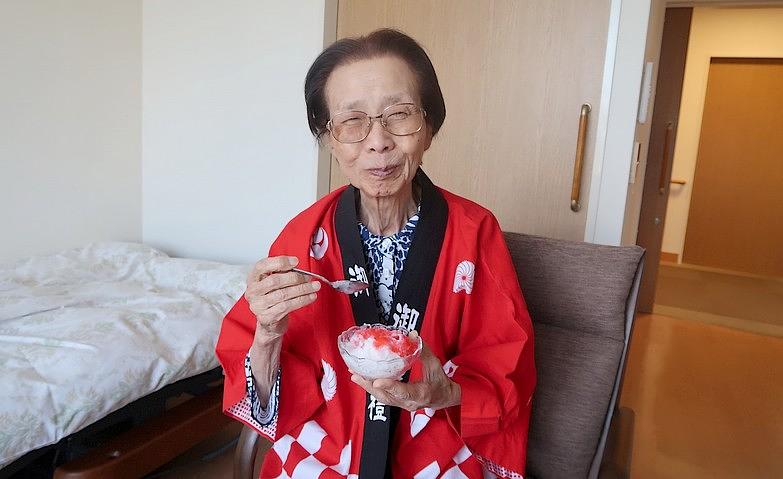 夏祭りでフワフワかき氷