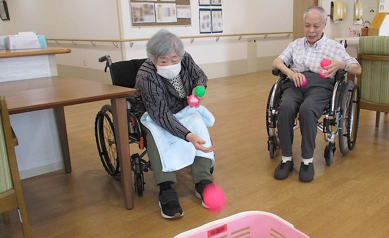 狙って！投球！