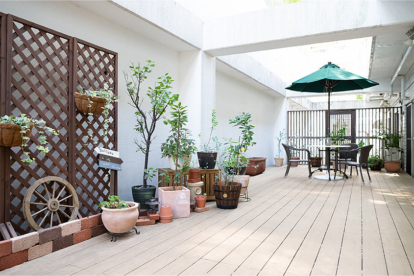 1F 	ウッドデッキテラス