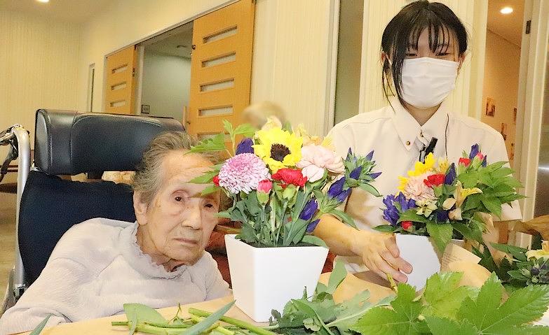 お花を見つめて