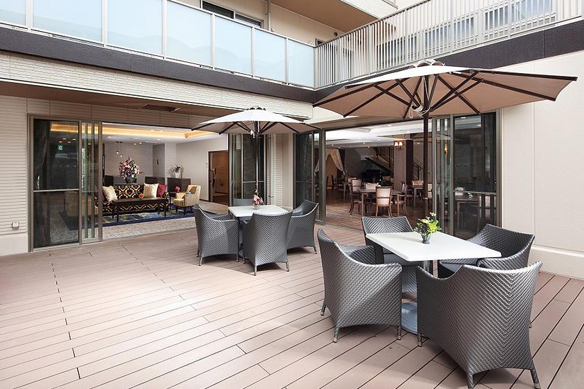 1F ウッドデッキ