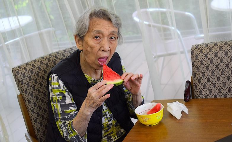 みずみずしいスイカで水分補給！