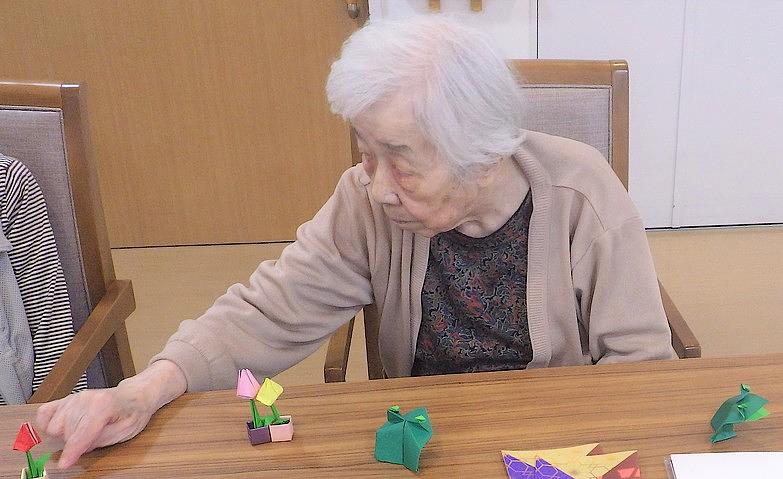 折り紙で楽しむ季節のかたち