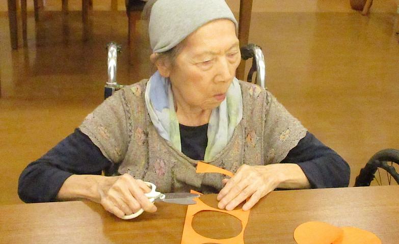 つるし柿の壁飾りを作りました