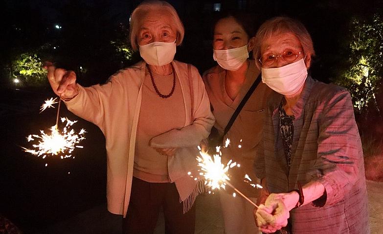 「花火きれいでしょ」