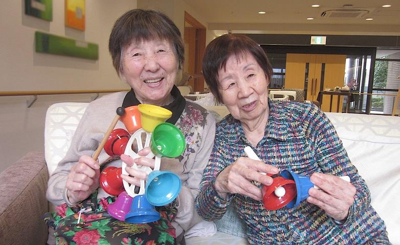 色とりどりのハンドベル～音楽教室の日～
