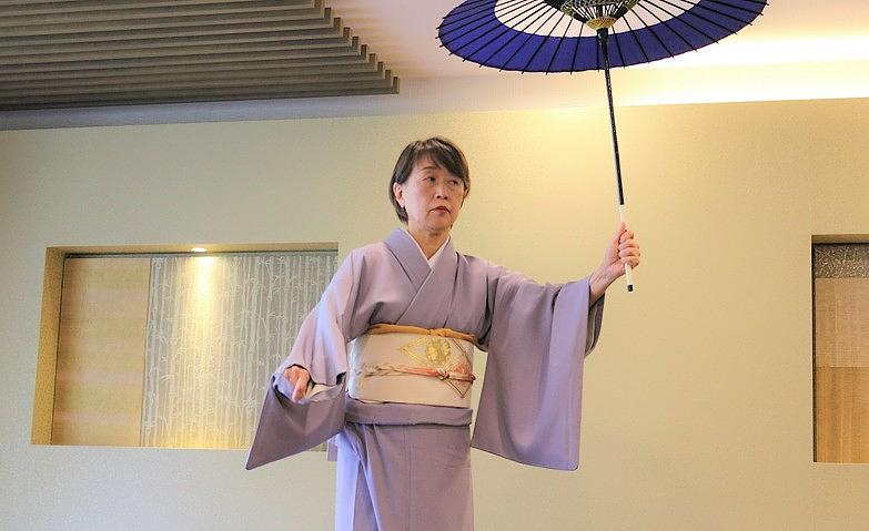 春らしい演目と、お着物と			