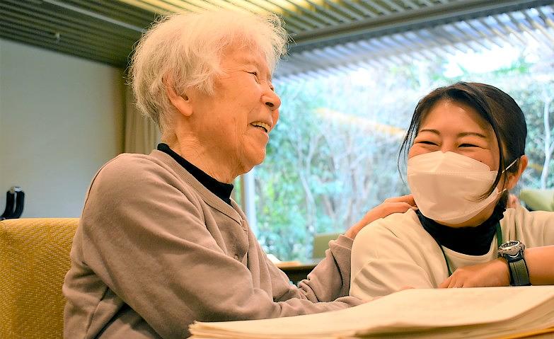 歌を楽しみ、心でも