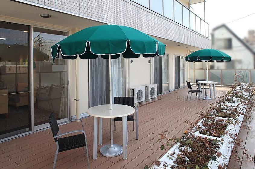 2F ウッドデッキ