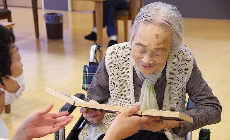 100歳のお誕生日を迎えられて