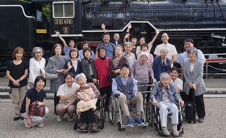 ホームを超えた活動体験・友情の輪～科学館でプラネタリウム～