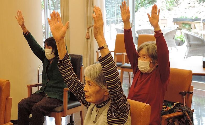 機能訓練指導員による集団体操