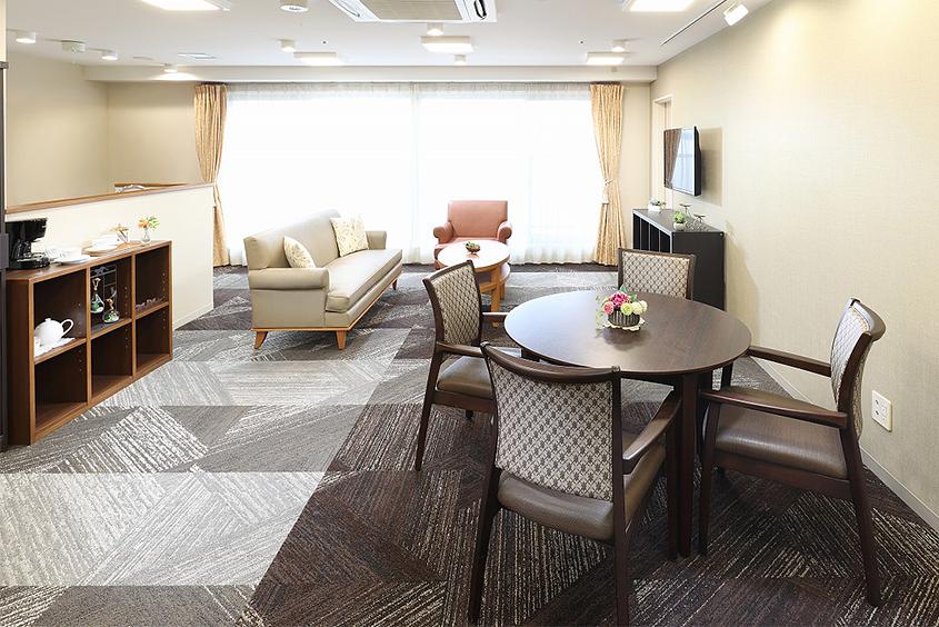 2F ティールーム