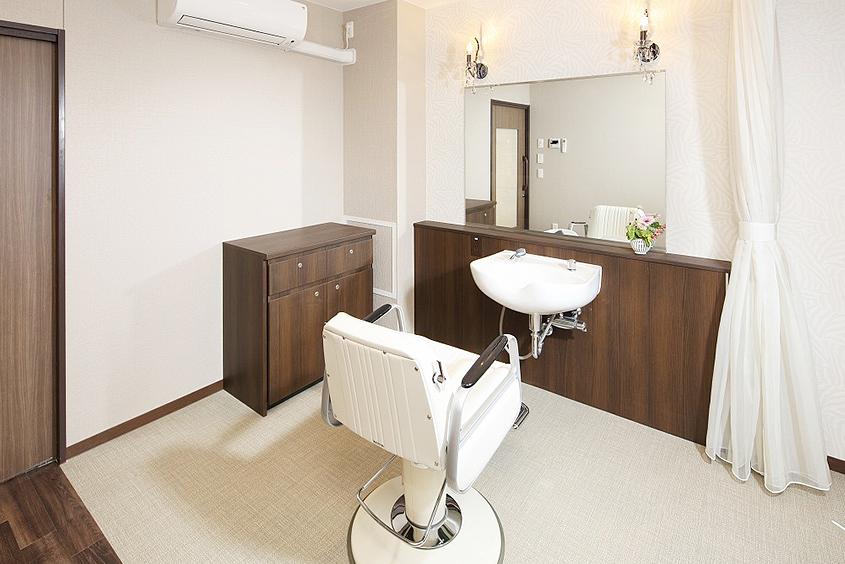 1F 多目的室兼ビューティサロン