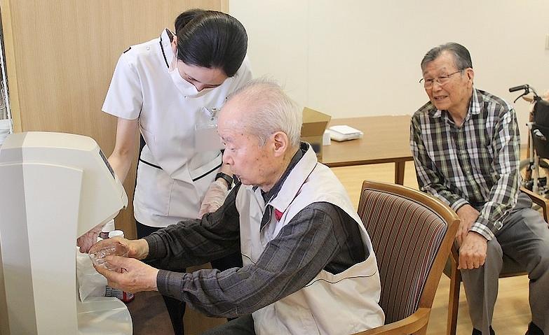 暑い日は冷たいアイスがおいしい