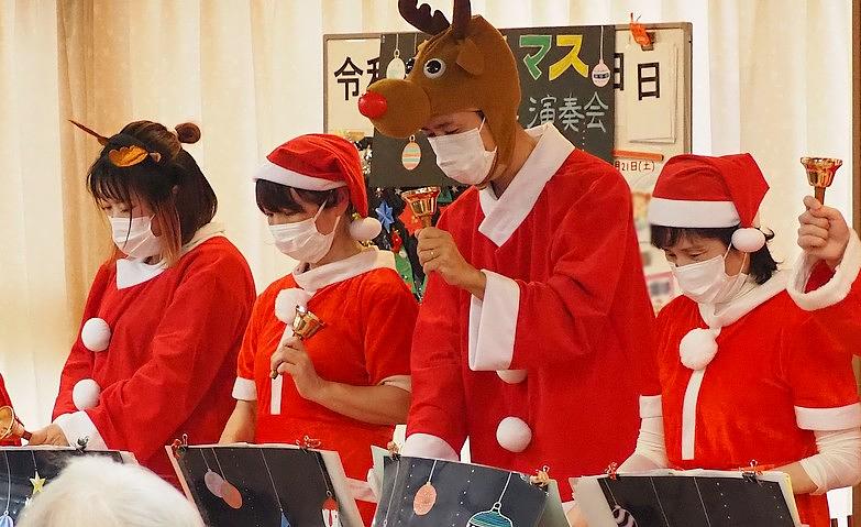 クリスマス会～ハンドベル演奏～