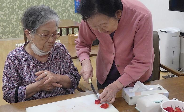 いちごゼリー作り