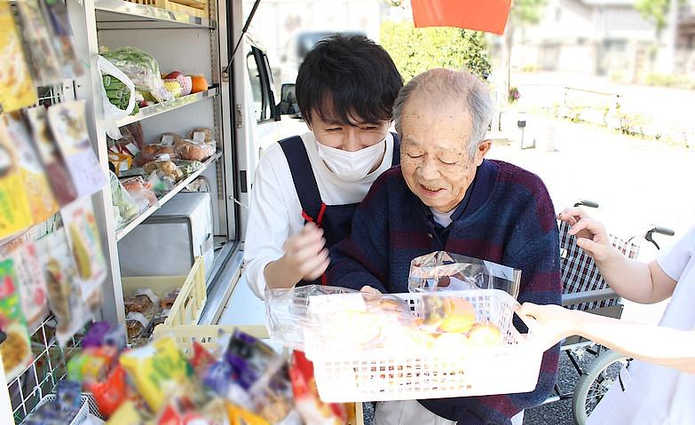 「移動スーパー」でお買い物